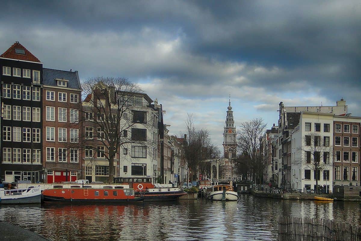 Zuiderkerk zicht op Groenburgwal